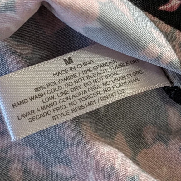 NWT 5 pack, Hush - Quality Underwear In Floral And Solid. Medium. - Picture 8 of 8